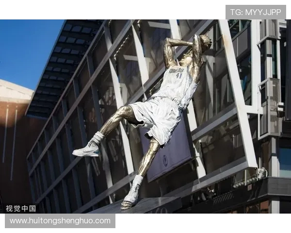 独行侠与诺维茨基共同揭幕家乡第4座翻新球场展现篮球魅力 独行侠与诺维茨基共同揭幕家乡第4座翻新球场展现篮球魅力